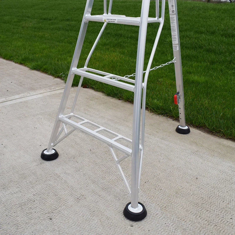 Rear Adjustable Leg Tripod Ladder