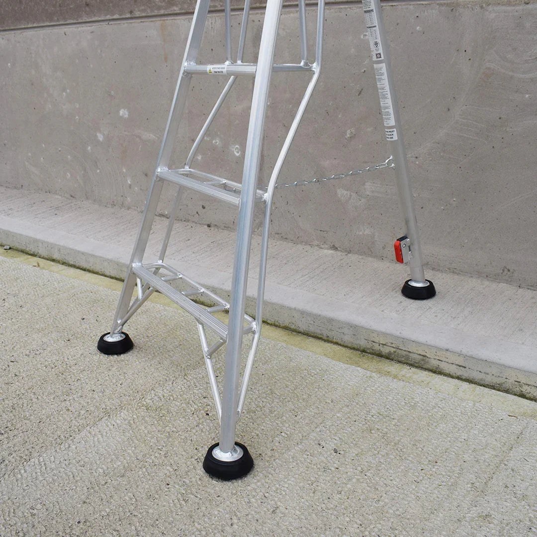 Rear Adjustable Leg Tripod Ladder