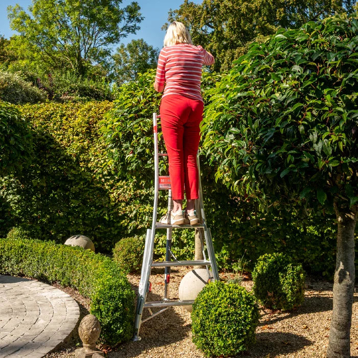 6ft Fully Adjustable Tripod Ladder - Trimming Topiary