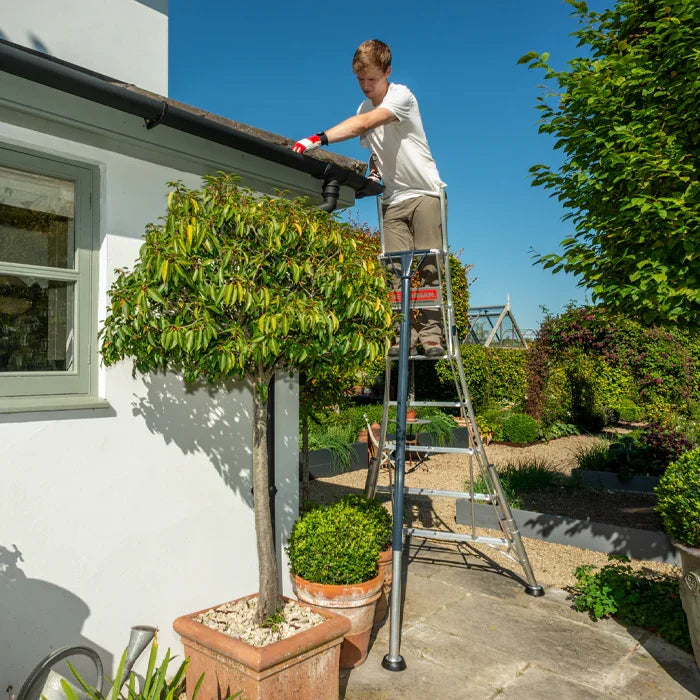 8ft Fully Adjustable Tripod Ladder
