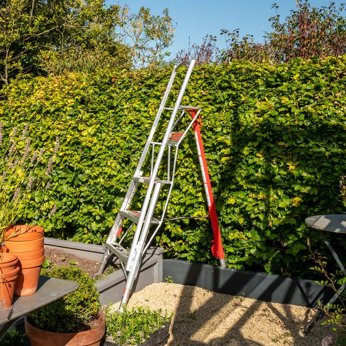 6ft Fully Adjustable PRO Tripod Ladder