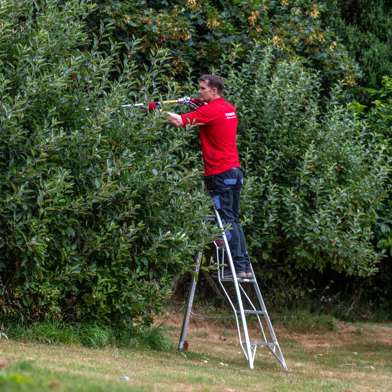 Henchman Rear Adjustable Leg Tripod Ladder