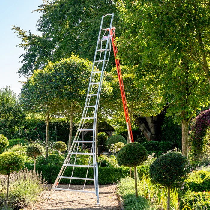16ft Fully Adjustable PRO Tripod Ladder