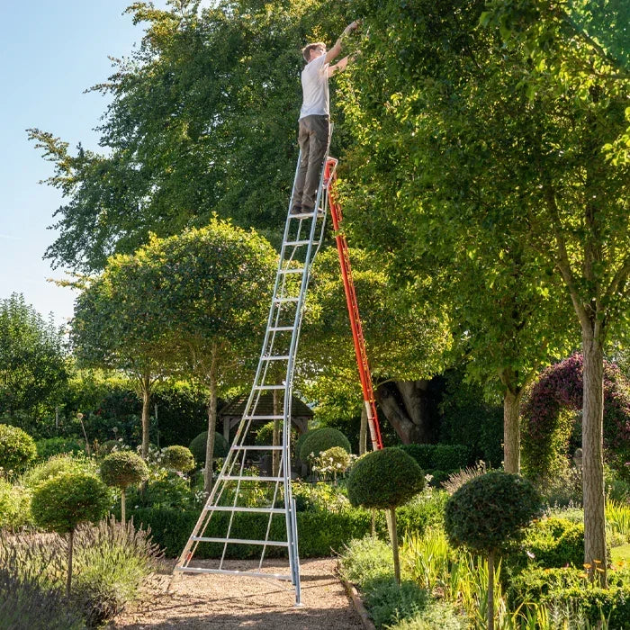 Henchman Fully Adjustable PRO Tripod Ladder | EN131 Ladder