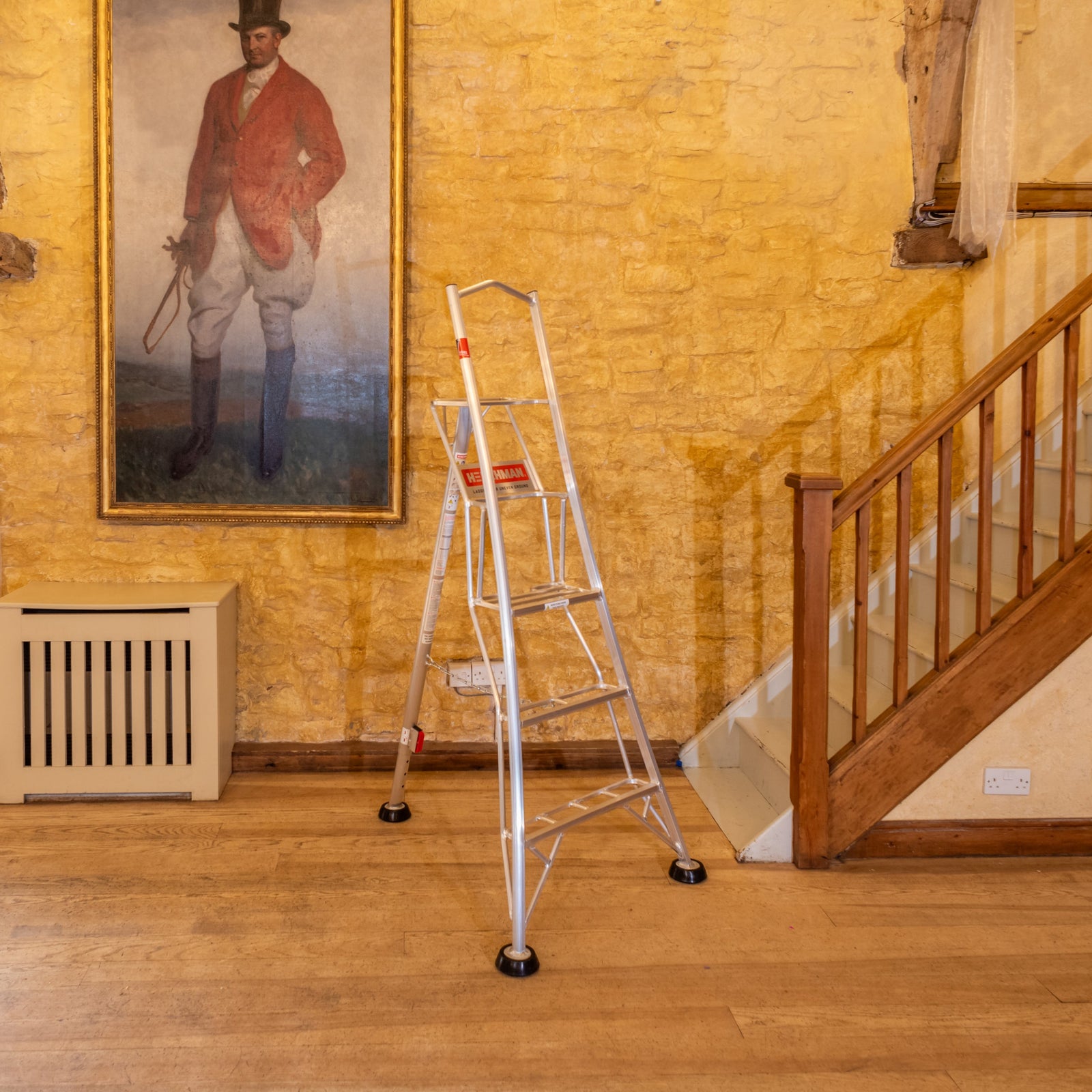 6ft Rear Leg Adjustable Tripod Ladder