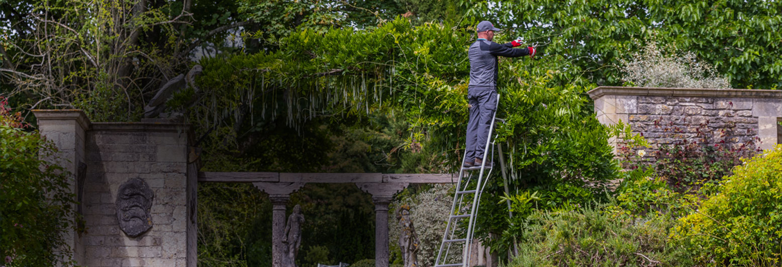 The safe alternative to traditional ladders on uneven terrain